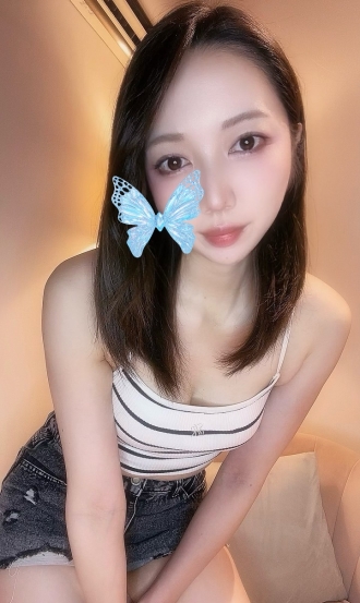 綾瀬レイカ〜透明感×癒し美女